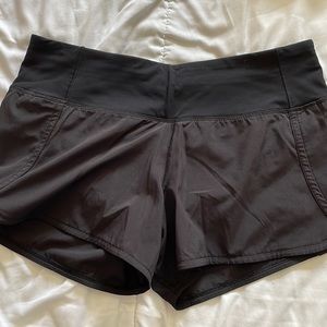 Lululemon run times short